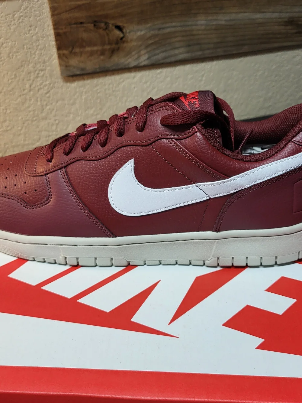 *NEW* Big Nike Low Dark Team Red/White Low Top Sneakers Size Men's 12 Women 13.5